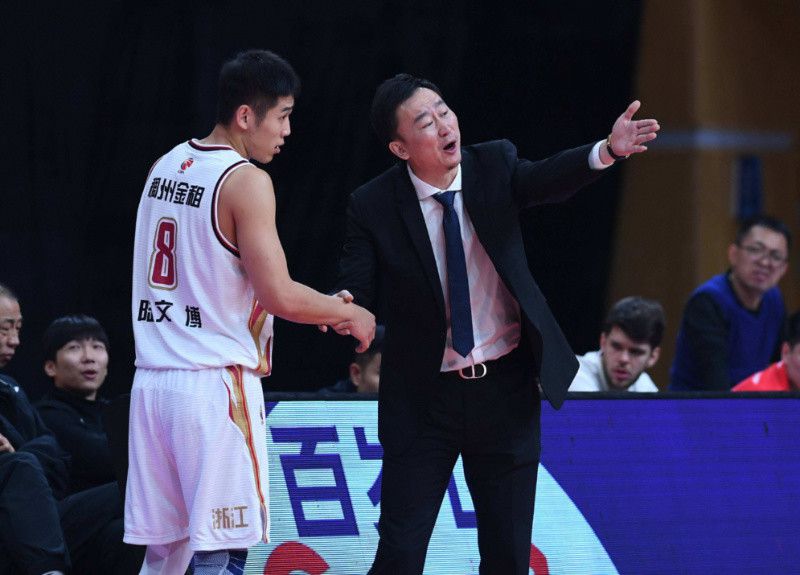 他在NBA的15个赛季里，先后在太阳、火箭、热火、猛龙、篮网、公牛和雄鹿效力过。